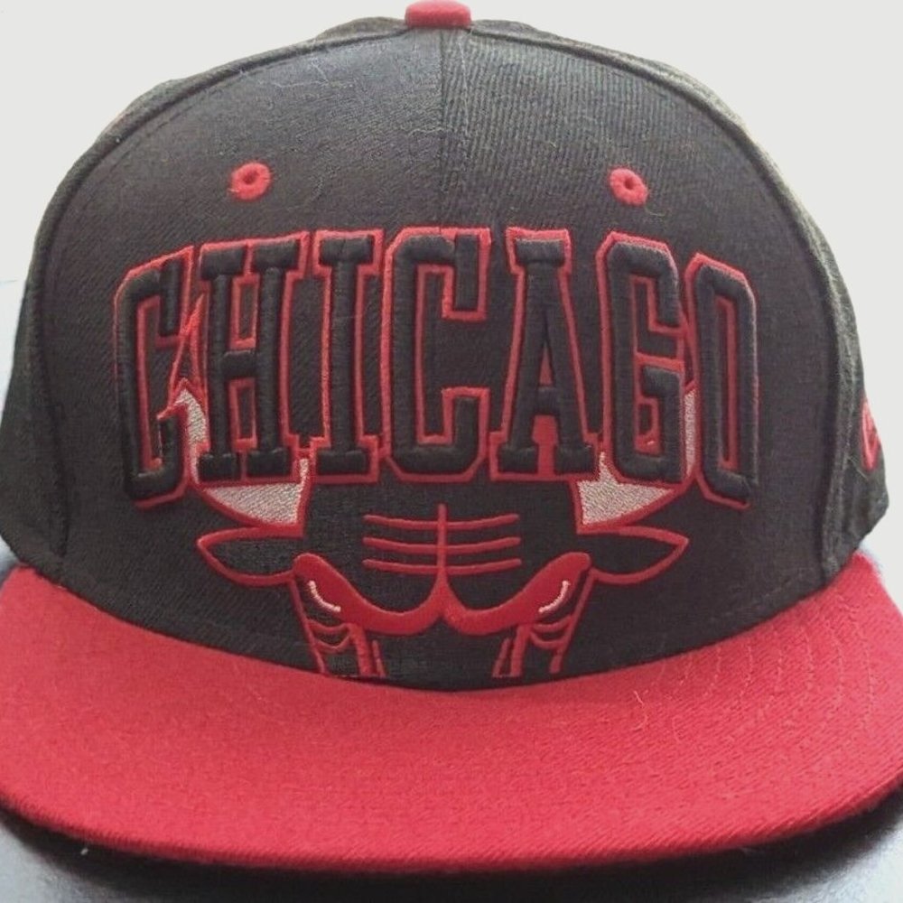 NBA New Era Chicago Bulls Hardwood Classis Fitted Hat / Cap - Mint Condition
